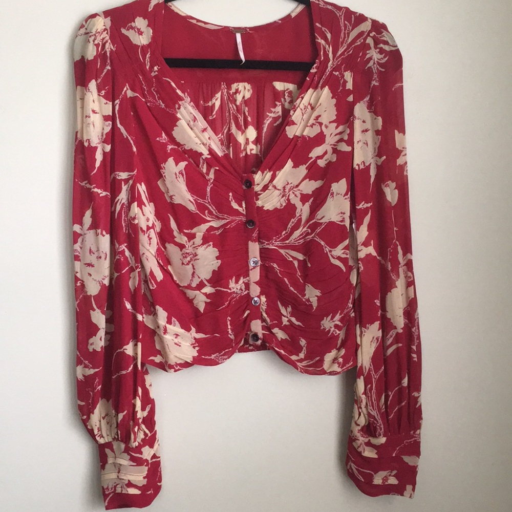 Red and cream FREE PEOPLE ivory smocked blouse billowy sleeves princess sleeve